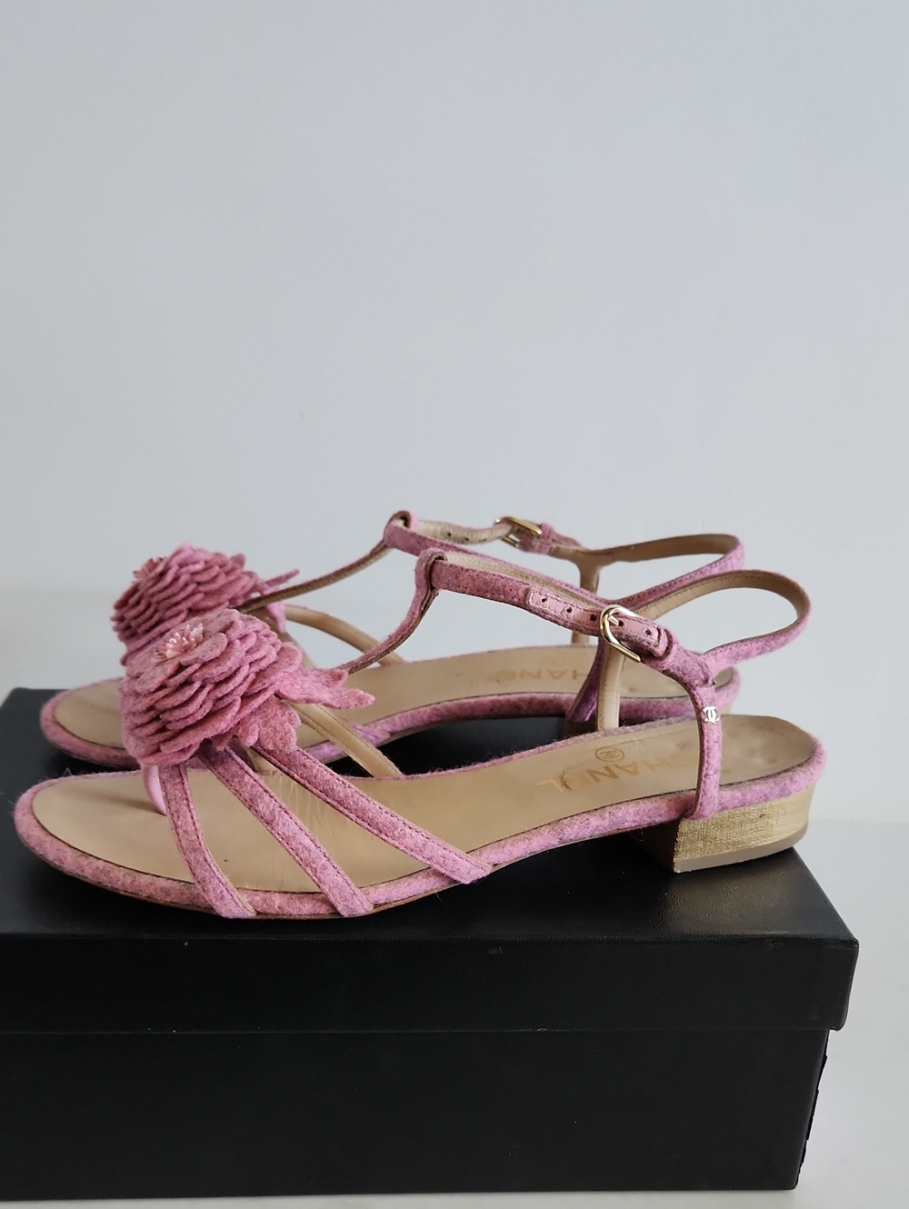 Chanel Chine Felt Pink Sandals Size 40 ( US 10) - Picture 2 of 14